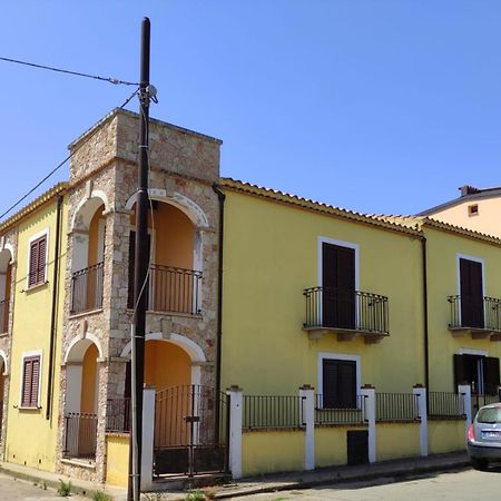 토르톨리 Casa Il Cortile Fiorito 아파트 외부 사진