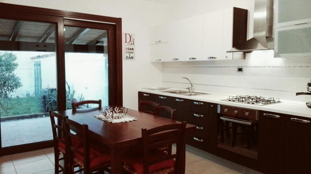 토르톨리 Casa Il Cortile Fiorito 아파트 외부 사진